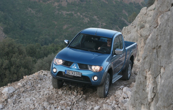Тест драйв автомобиля Mitsubishi L200