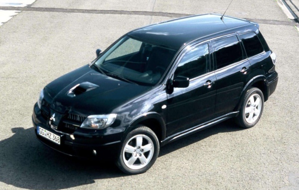 Тест драйв автомобиля Mitsubishi Outlander