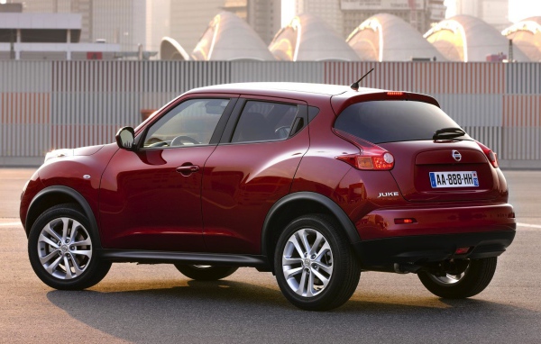 Красивый автомобиль Nissan Juke