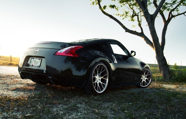 Ниссан 370z