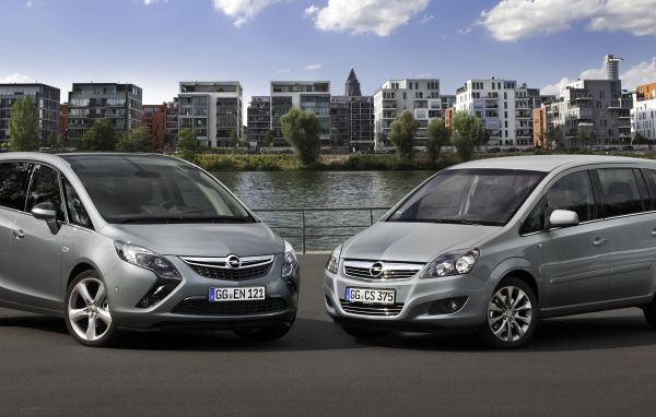 Тест драйв автомобиля Opel Zafira