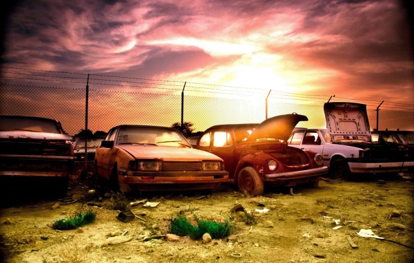 Свалка старых автомобилей