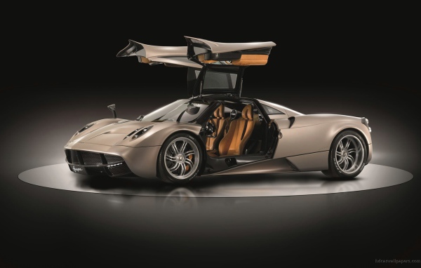 Надежная машина Pagani Huayra