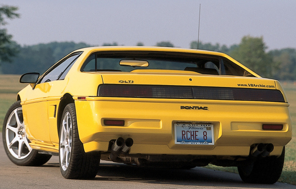 Дизайн автомобиля Pontiac Fiero