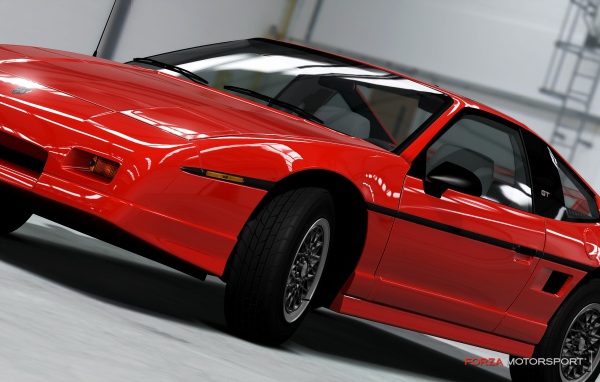 Новая машина Pontiac Fiero