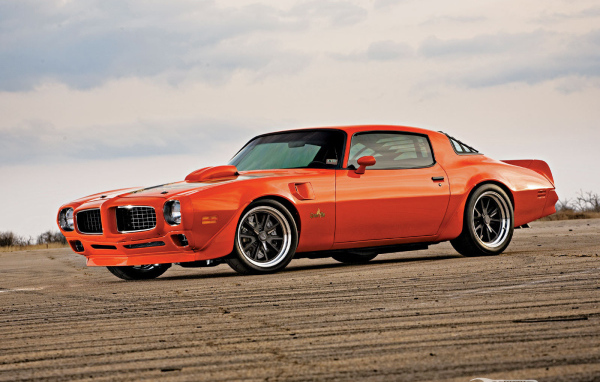 Новая машина Pontiac Trans Am
