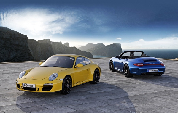 Автомобили Porsche 911 Carrera 4 GTS