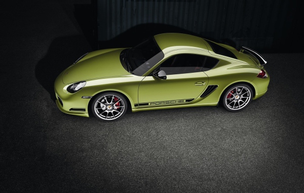 Зеленый Porsche cayman