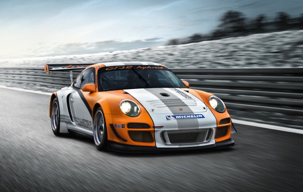 Гибрид Porsche gt3