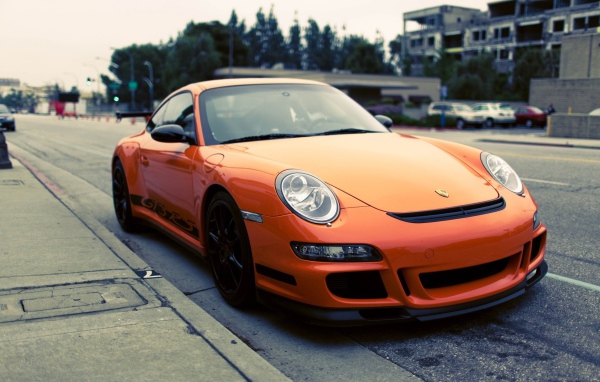 Оранжевый Porsche gt3