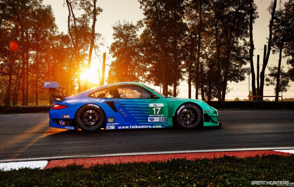 Гоночный Порш 911