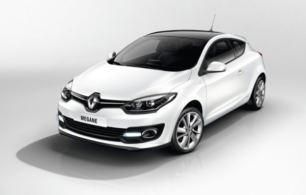 Красивый автомобиль Renault Megane 2014