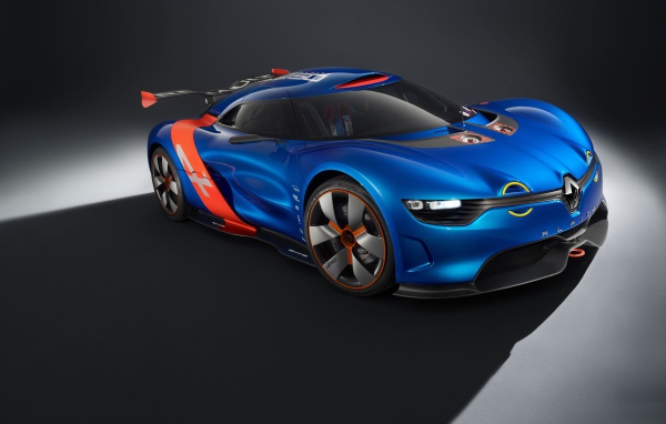 Красивый автомобиль Renault alpine