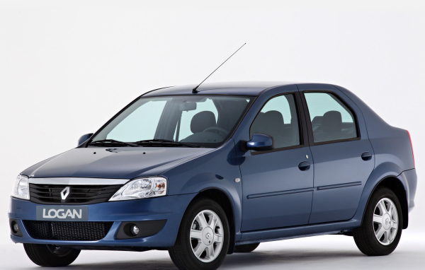 Тест драйв автомобиля Renault Logan