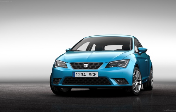 Красивый автомобиль Seat Leon 2014