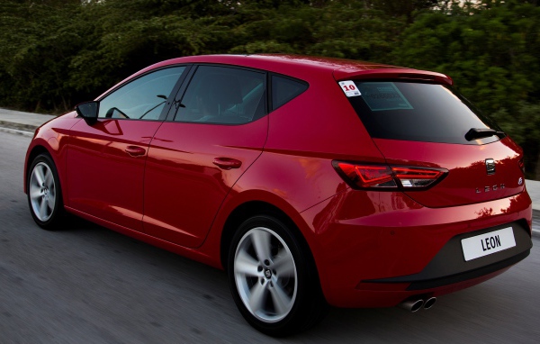 Автомобиль марки Seat модели Leon 2014