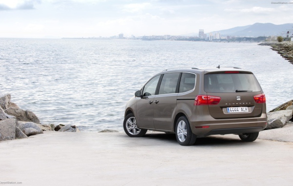 Надежная машина Seat Alhambra