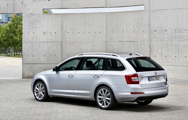 Надежная машина Skoda Octavia 2014