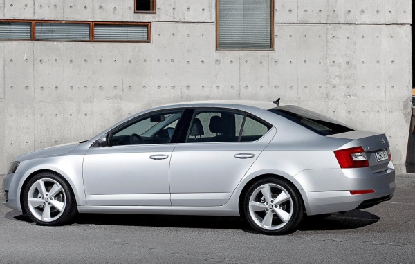 Тест драйв автомобиля Skoda Octavia 2013