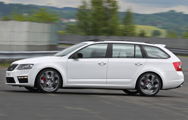 Тест драйв автомобиля Skoda Octavia 2014