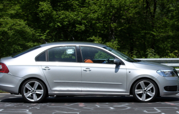 Надежная машина Skoda Rapid