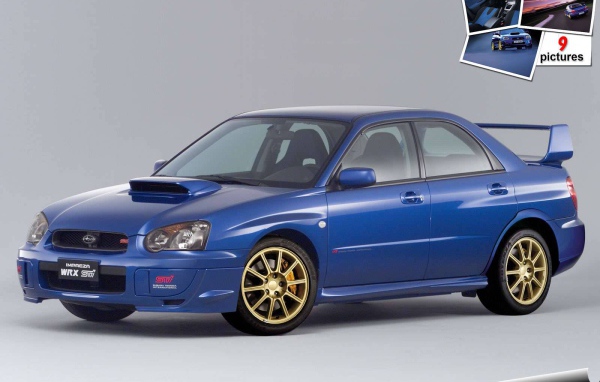 Красивый автомобиль Subaru Impreza WRX STI в Москве