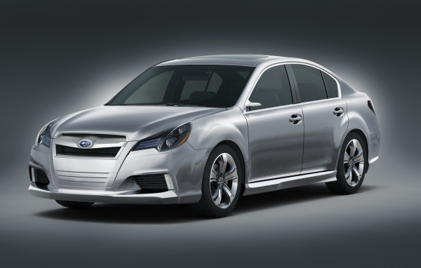Красивый автомобиль Subaru Legacy