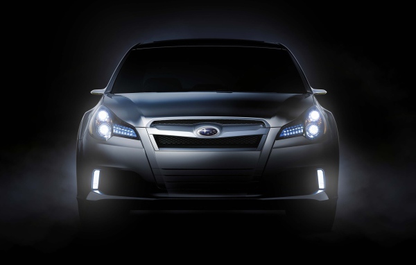 Красивый автомобиль Subaru Legacy в Москве