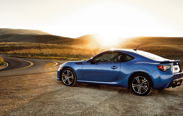 Новая машина Subaru BRZ