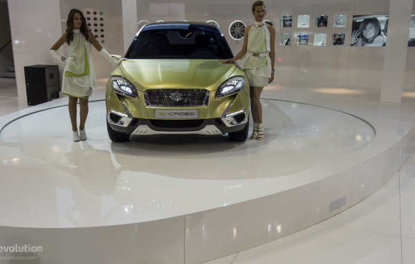 Дизайн автомобиля Suzuki S-Cross 2014