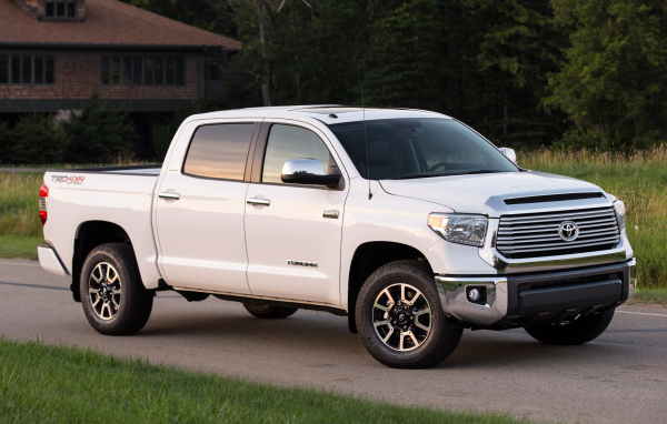Новая машина Toyota Tundra 2014