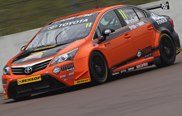 Новая машина Toyota Avensis 2013