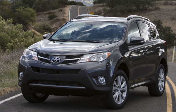 Надежная машина Toyota RAV4