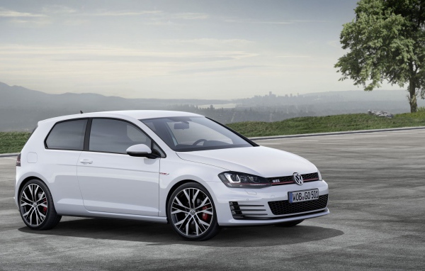 Надежный автомобиль Golf GTI 2014 года