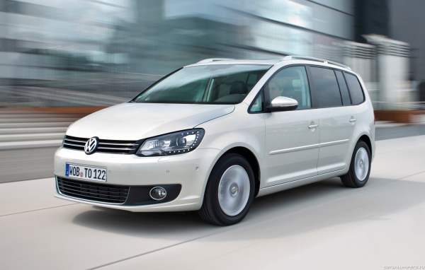 Тест драйв автомобиля Volkswagen Touran