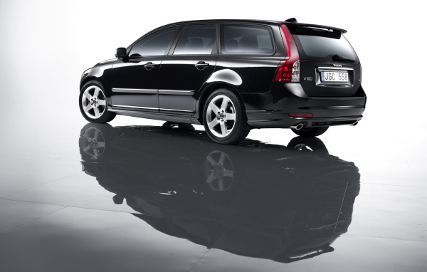 Надежный автомобиль Volvo v50