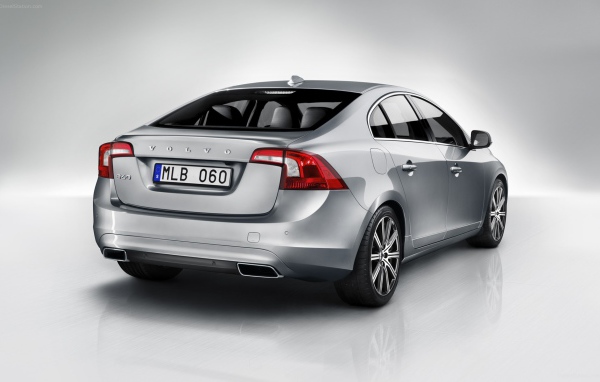 Автомобиль марки Volvo модели s60