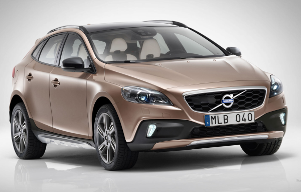  Новая машина Volvo v40 Cross country
