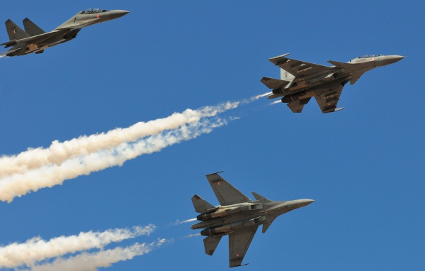 Выхлоп истребителей