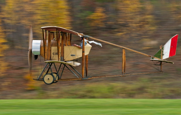 Деревянный самолет