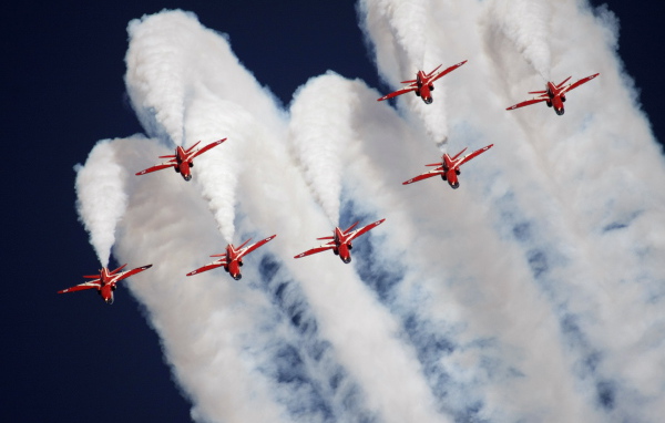 Красные самолеты