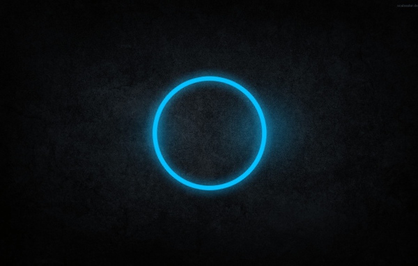 Черные обои и голубой круг
