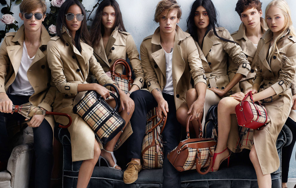 Одежда для молодежи от Burberry
