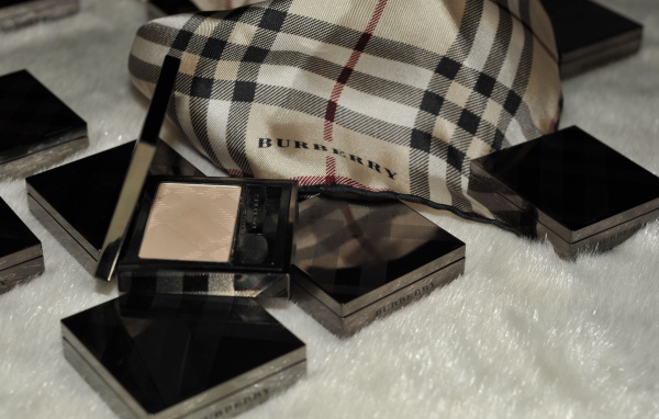 Косметика от Burberry