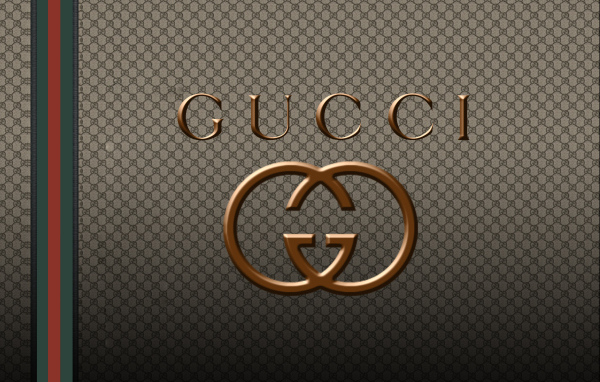 Модная одежда от Gucci