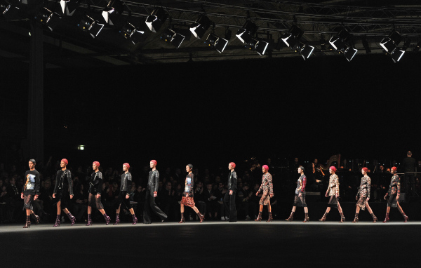 Показ мод Givenchy