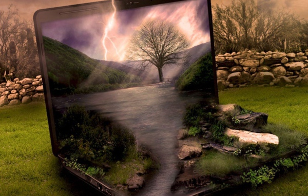 Ноутбук HP на природе