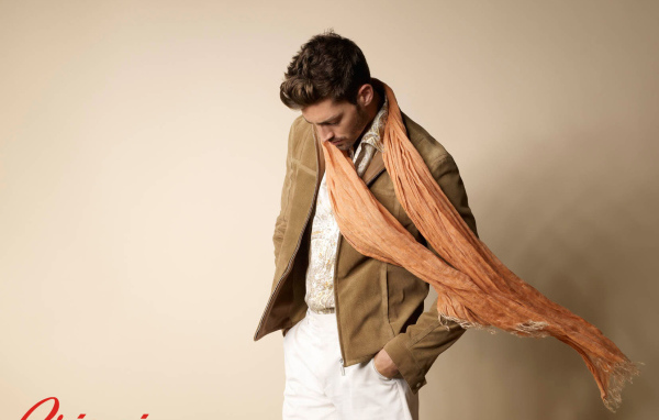 Модель в одежде Brioni