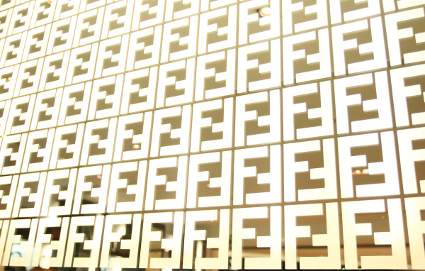 Текстура из логотипа Fendi