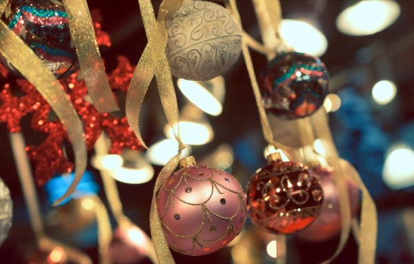 Шары на лентах